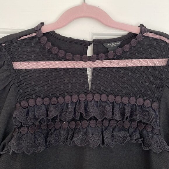 🖤 Ann Taylor Black long puff sleeve embroidered lace blouse - XXSP/00P - Picture 3 of 7